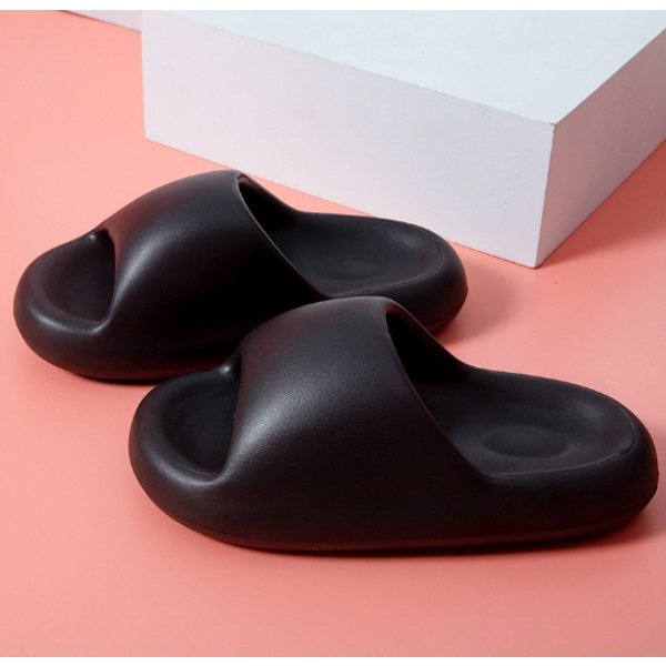 Naisten tossut kesän uusi muoti yksinkertainen yksivärinen paksunnetut mukavat litteät naisten sandaalit