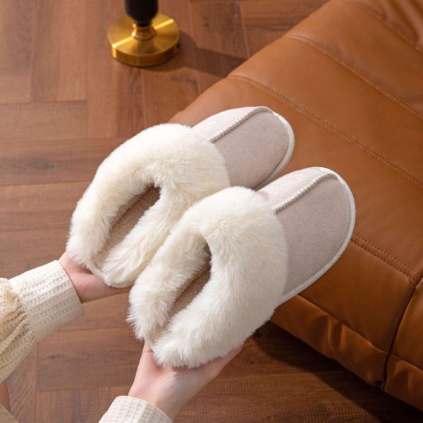 Vintervarma plysch kvinnors tofflor Platta skor inomhus rutschkanor Beige 44-45