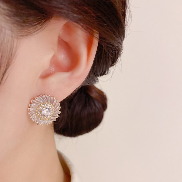 Guldpläterade örhängen för kvinnor Hypoallergena Cubic Zirconia örhängen Mode smycken för flickor kvinnor