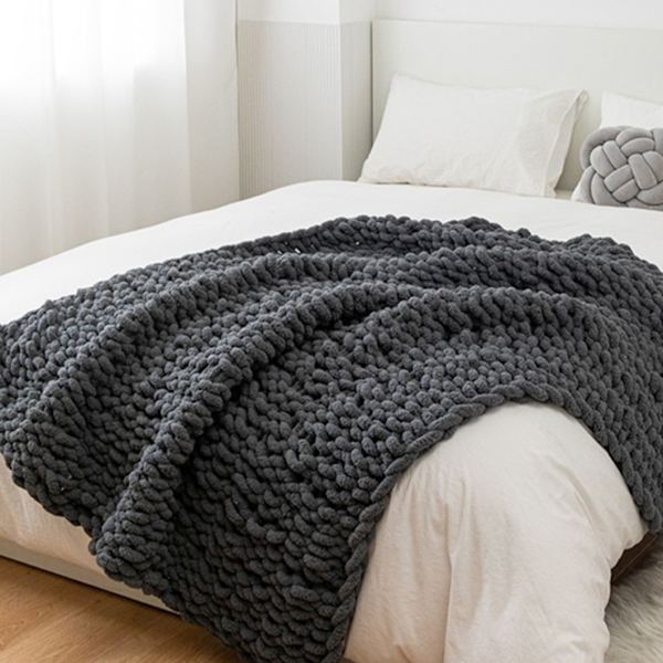 Handstickad chunky stickad filt av polyester i olika färger blackish green