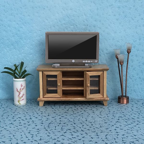 1:12 Miniatyyritelevisio kaukosäätimellä Nukkekotivaruste
