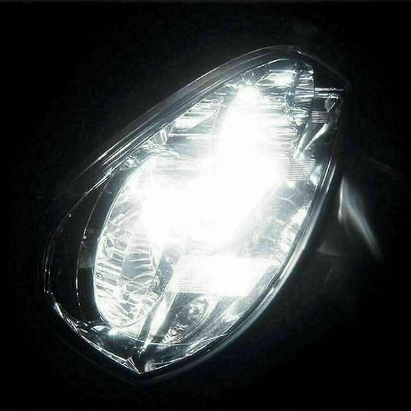 D8S 6000K Xenon HID-frontlykter, 2x, Kompatibel med Beetle Forte Focus Hopea