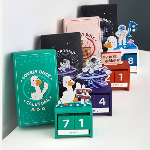 Trekalender i tre, evighetskalender, nedtelling, måned, dato, blokker, kuber, kalender, søt skrivebordsdekorasjon