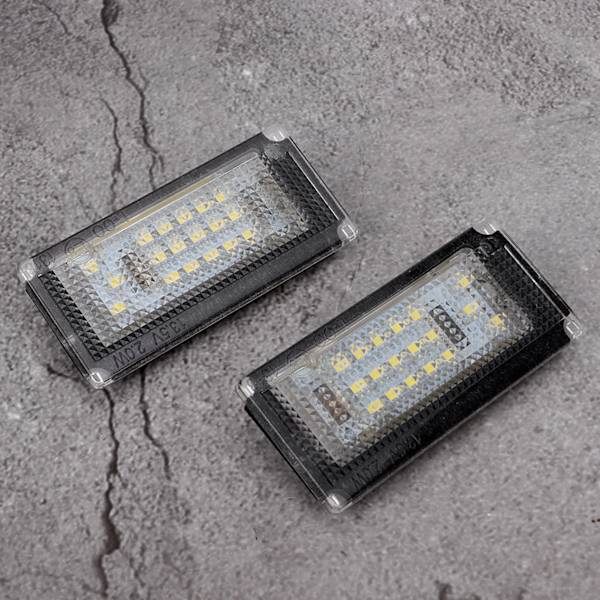 1 par 6000K 18 lysdioder nummerskylt licenspanellampa för ONE R50 2001-2006