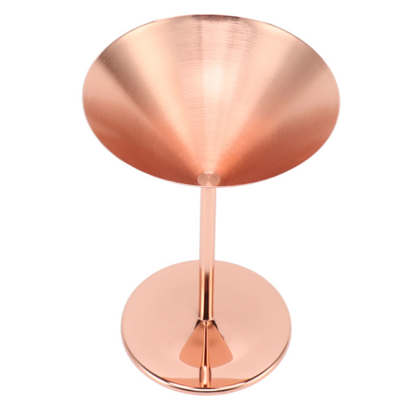 Martiniglass i rustfritt stål Fint polert Elegante moderne martiniglass for hotellbarer