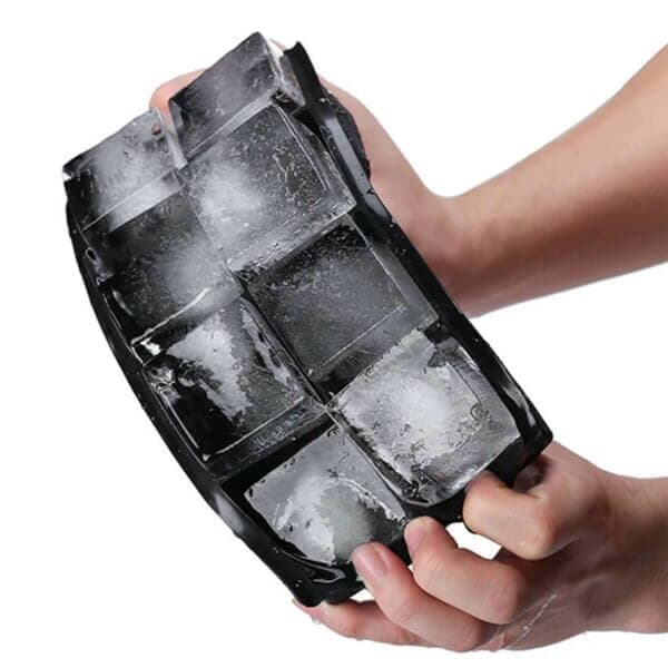 Stapelbar Isbitsform med Lock - 8st Stora Iskuber svart black