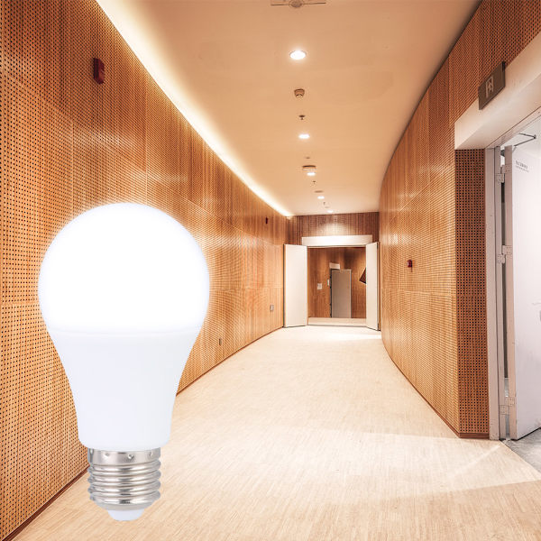 E26/E27 85-245V 5W/7W/9W Bevægelsessensor Høj lysstyrke LED-pære Lampe til soveværelse Stue 5W hvidt lys