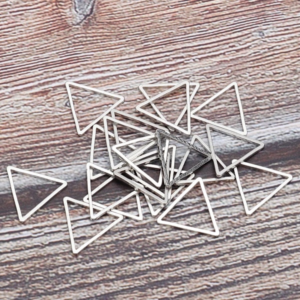 20st geometriskt ihåligt hänge DIY Craft Smycken Tillbehör för tillverkning av tillbehör (15 mm trianglar)