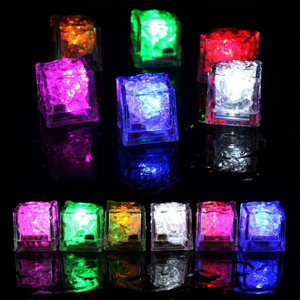 12 ST LED-iskuber Flytande induktion Elektroniska komponenter Färgglatt glitter Glödande blinkande iskuber