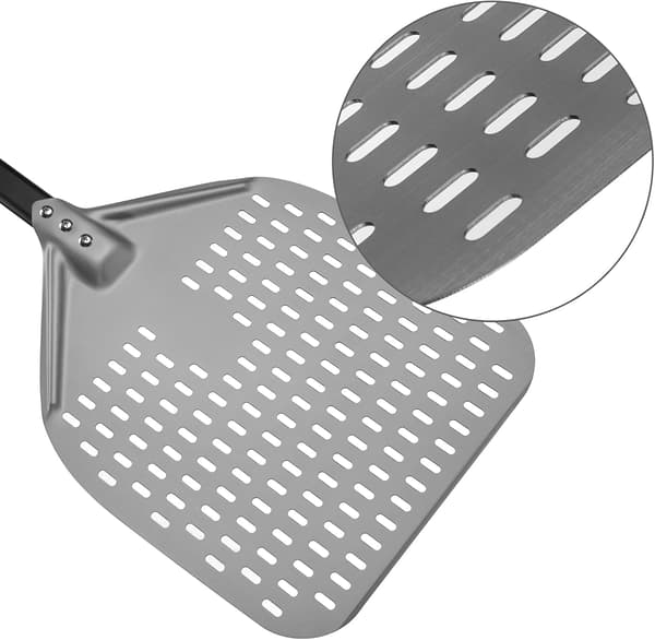 Pizzaspade, perforert hardanodisert aluminium pizzaspade