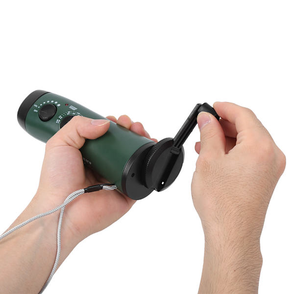 Plast utomhus handvev multifunktions ficklampa Radio nödläge LED ficklampa Mobiltelefon Laddning Grön