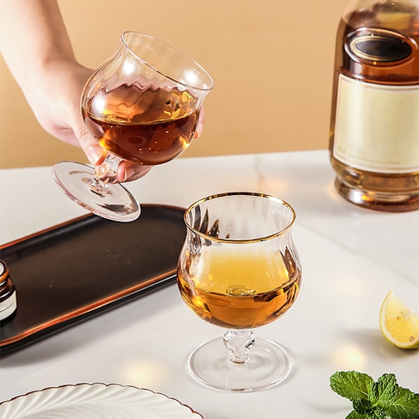 Retro drikkeglasskopp Varmebestandig Elegant dessertkopp for is 300 ml Kapasitet Gullfarget