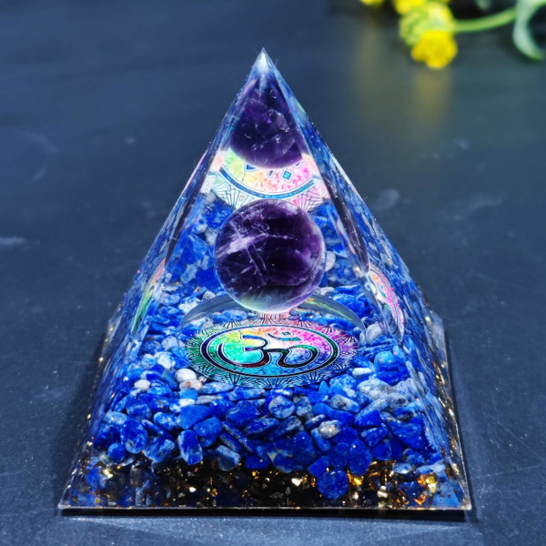 Pyramid Krystallgrus Epoxy Resin Ornament type 20