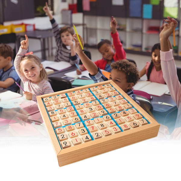Sudoku-lautapeli puusta laatikossa Math Brain Teaser Työpöytälelut Sudoku-pulmakirjan kanssa