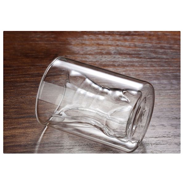 Kroppsformet glass med dobbelt lag for øl, whisky og snaps - perfekt for fester og barer