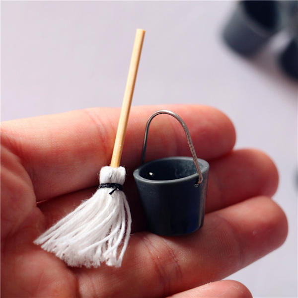 Nukkekoti Miniatyyri Mop ja Ämpäri Nukkekoti Siivousvälineet Realistinen Mini Mop ja Ämpäri Setti Keittiö Kotivarusteet