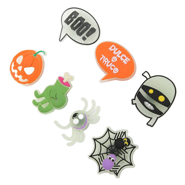 50 st glödande sko charm män kvinnor PVC Halloween tema tecknat mönster sko dekoration för fest