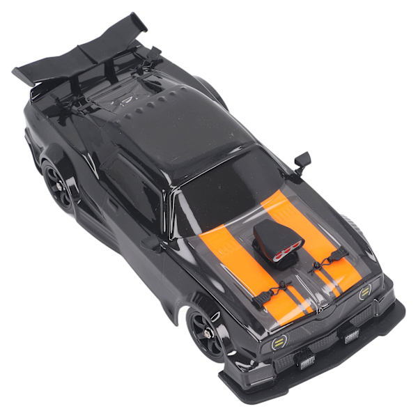 16A04 1/16 RC Drift Car 4 Wheel Drive LED-ljus 18km/h High Speed ​​Anti Interference 2,4Ghz RC Car Trippelbatterier (ingår)