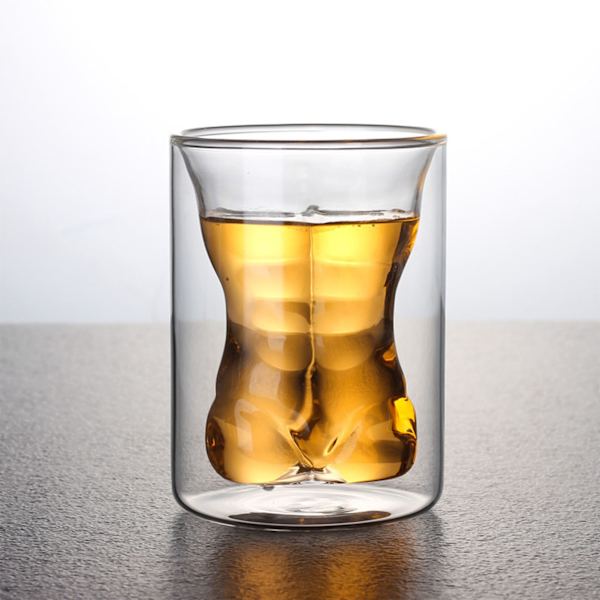 Kroppsformet glass med dobbelt lag for øl, whisky og snaps - perfekt for fester og barer