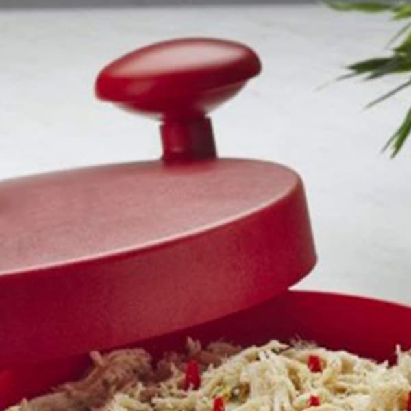 Meat Shredder Prevent Slip Base Efficient Manual Meat Shredder with Handle for Chicken Beef Red