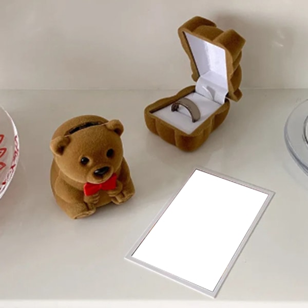 Mini Bear Display Box flockas Söt utrymmesbesparande multifunktionell smycken förvaringsväska