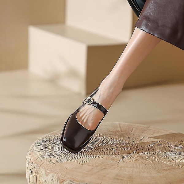 2023 Nya vår Square Toe Mary Jane Läder Dam Pumps Klackar med Spänne Rem, Svart, Storlek 39