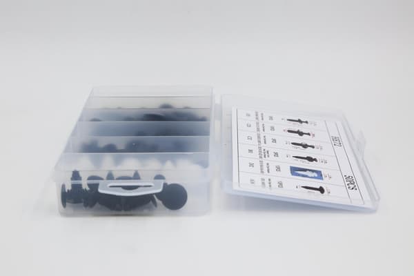 [LD]Bilfästen i plastförpackning om 50 222