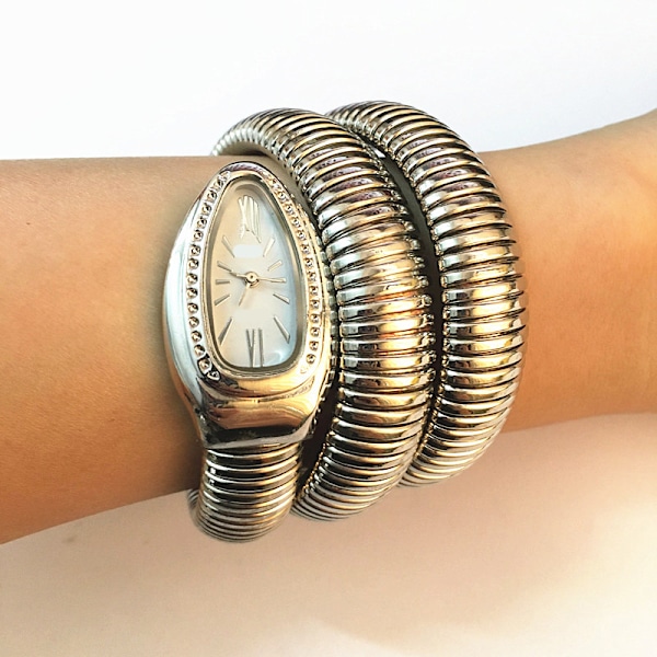 Dameklokke Mode Snake Shape Armbåndsur for Casual Work Office