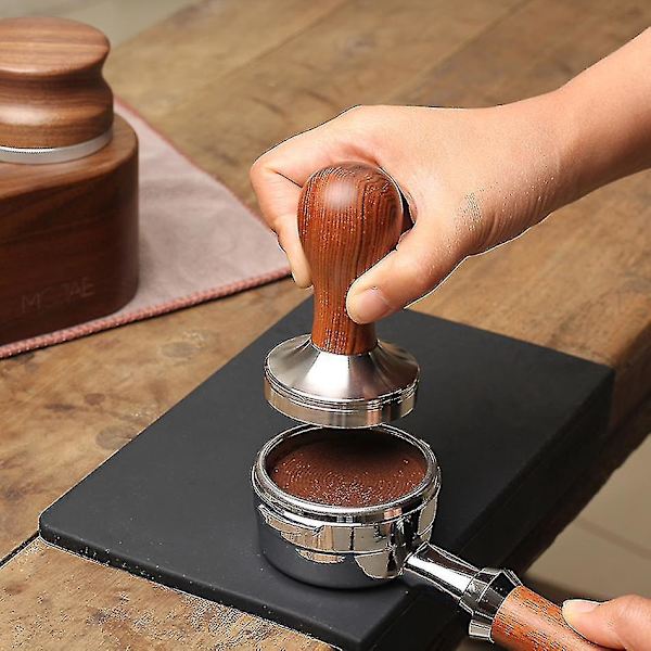 Rostfri kaffepress med handtag i rött sandelträ, 53 mm platt bas