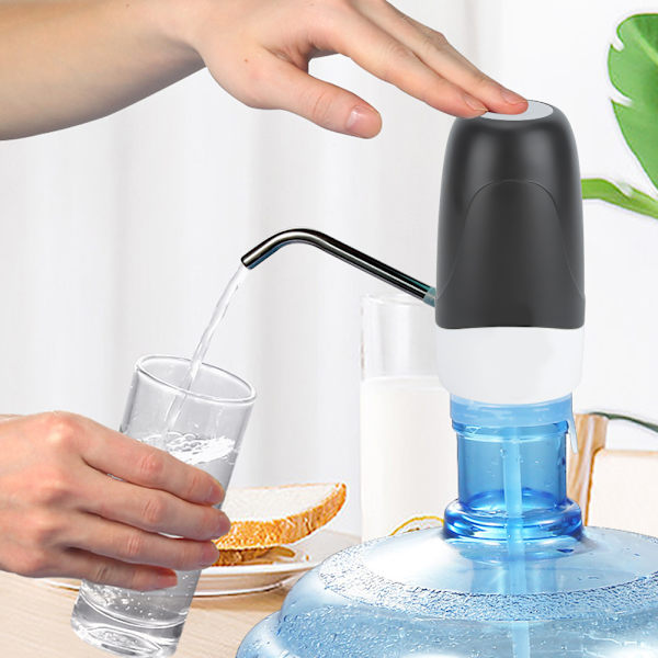 Bärbar elektrisk vattenpump dispenser dricksflaska Switch USB-laddning för HomeBlack
