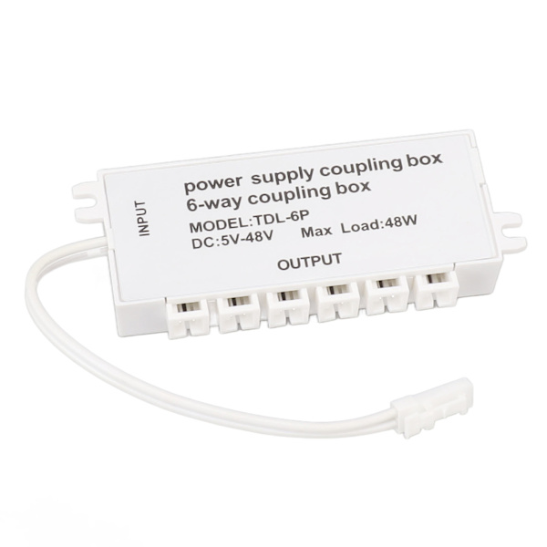 6-vägs strömförsörjning Kopplingsbox Elektrisk nätsladd Anslutningslåda DC Power Splitter för LED-ljus