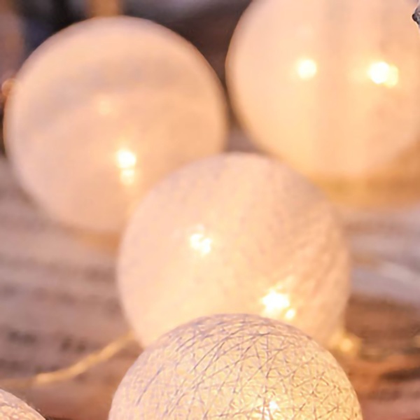 Färgade lampor LED plastboll jul nyår blinkande strängljus för dekoration Pure White 2 Meter 10LED Batterityp