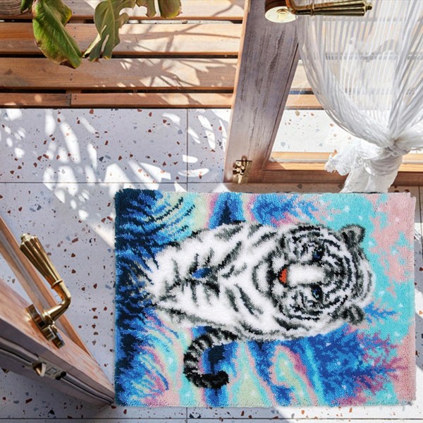 Matthakningssatser Gör-det-själv-matta virkade garnsatser till jul White Tiger