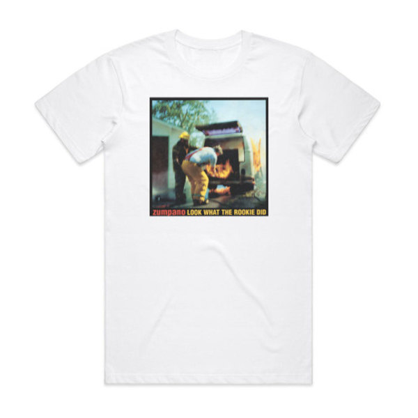 Zumpano Look What The Rookie Did Album Cover T-Shirt Vit M