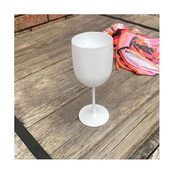 4 sterke, ubrutte vinglass, vinglass i plast, svært knussikre vinglass