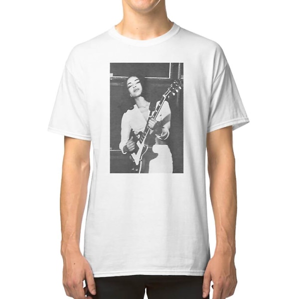 Sade spelar gitarr T-shirt M