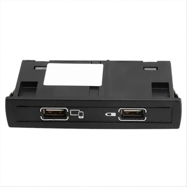 Dashbord USB-kontakt for - A KLASSE GLA CLA