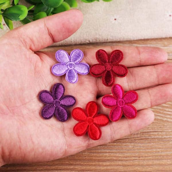 23 stk Mini Solsikke Broderi Patch, Selvklebende Broderi Tilpasset Ryggsekk Patch, Egnet for Menn, Kvinner, Gutter, Jenter og Barn.