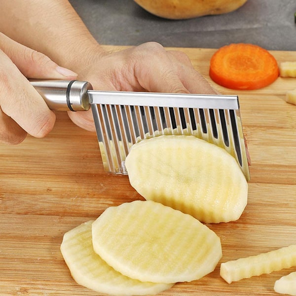 Praktisk potatisskärare, rostfria blad vågig skärare för grönsaksskärning, bekväm och diskmaskinsäker