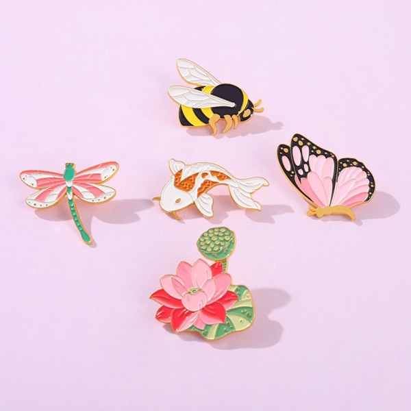 Bee Broscher Kostymkrage Pins D D