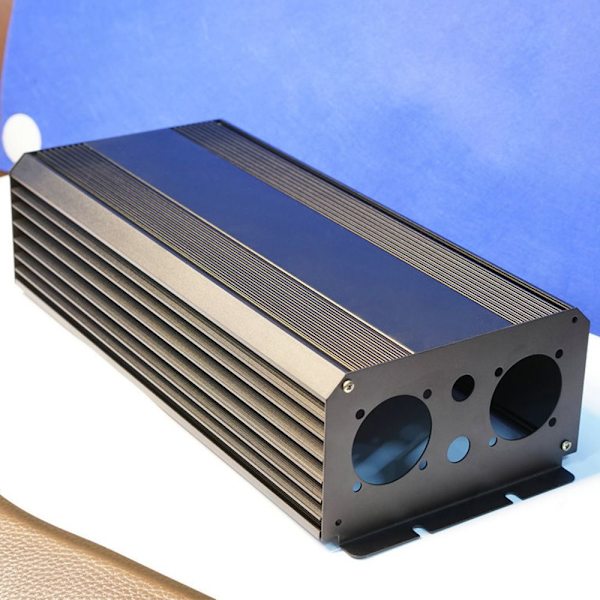 Lämpöä hajottava alumiinikotelo CASE 600W 600W