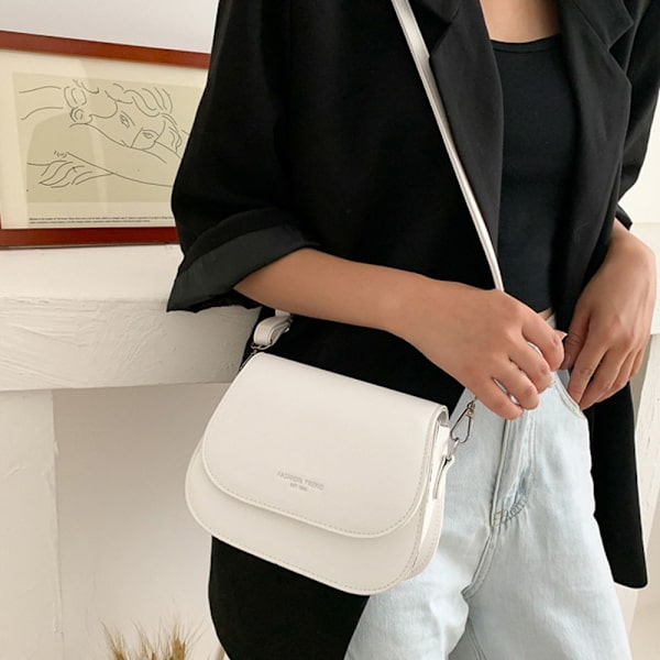 Trendig sadelaxelväska Dam PU-läder Crossbody-väska VIT white