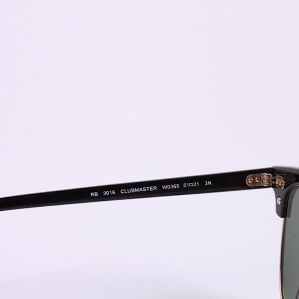 Solglasögon - RAY-BAN - RB3016 - Clubmaster - Acetat - UV 3 skydd - Unisex