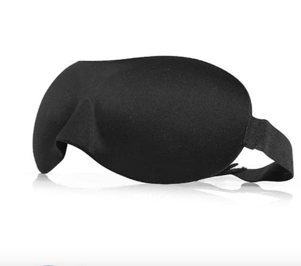 3D-unimaski hyvään peittoon.