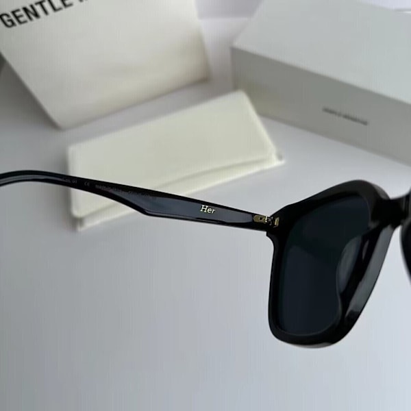 Gentle Monster Her 01 Flatba Unisex Svarte Solbriller Hvit Sett 2022