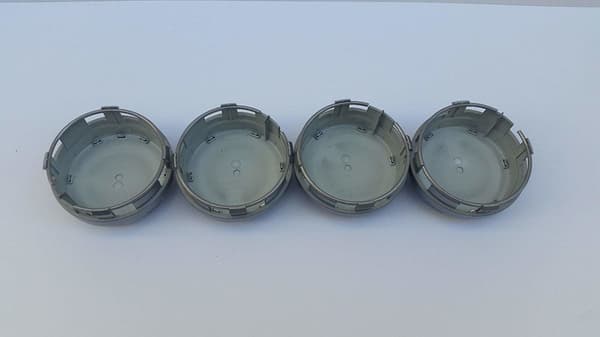 MB33 - 75MM 4-pak Center dækker Mercedes Benz Silver one size