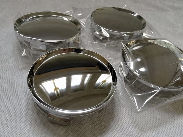 MB06 - 75 MM 4-pack Center kattaa Mercedes Benz Silver one size