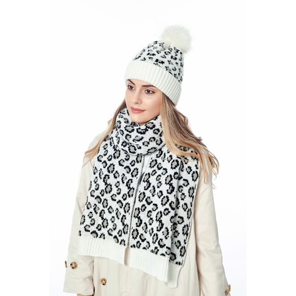 Damhatt och Scarfs Set, Leopardmönstrad Fleece Pom Pom Mössa White