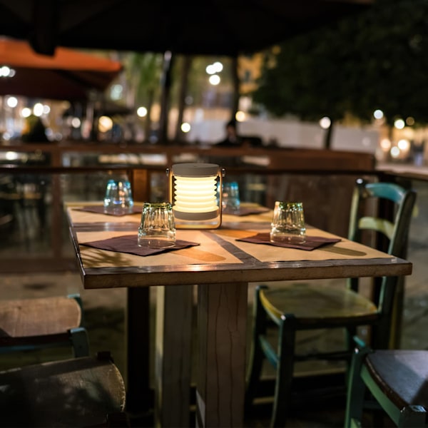 Fällbar bordslampa, barnsäker nattlampa