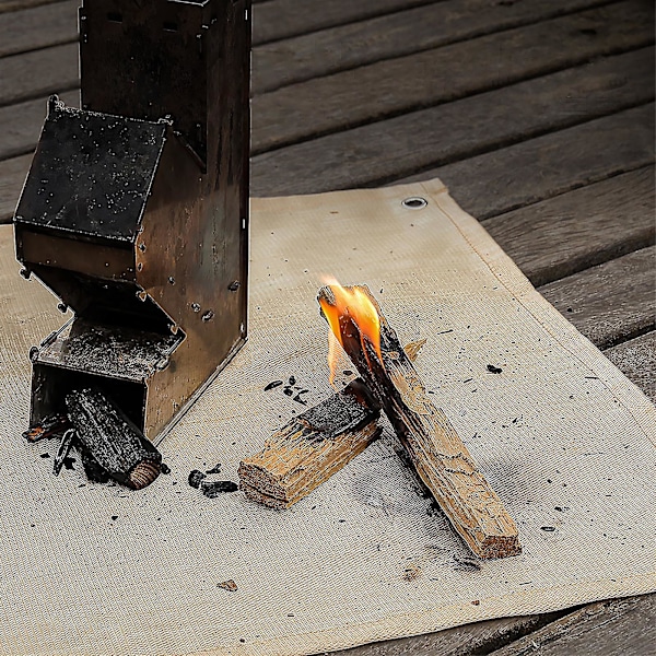 Ulkokäyttöön tarkoitettu BBQ-matto, tulenkestävä ja lämmönkestävä lasipinnoitettu eristystyyny, palonestoaine